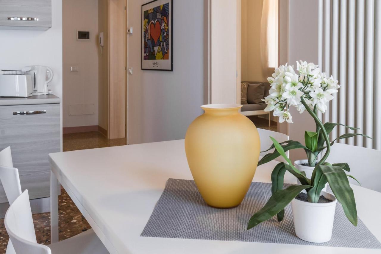 Accademia Charm Apartments By Wonderful Italy Venezia Esterno foto