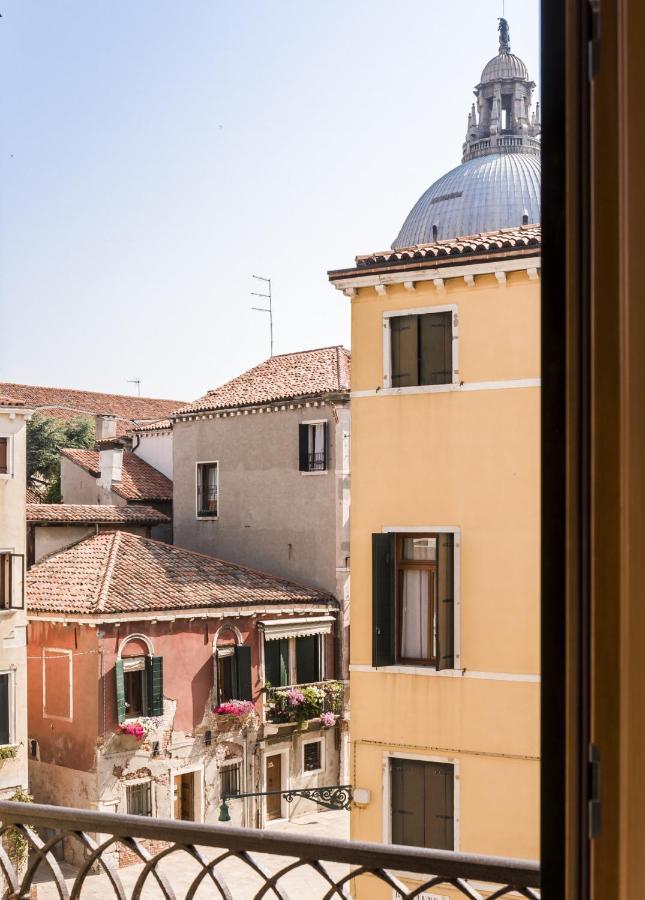 Accademia Charm Apartments By Wonderful Italy Venezia Esterno foto
