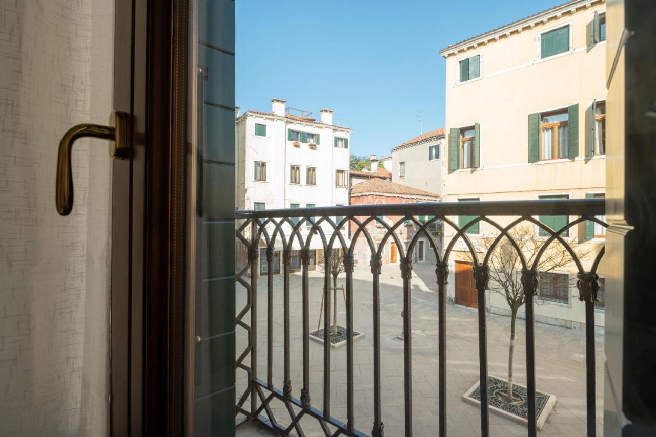 Accademia Charm Apartments By Wonderful Italy Venezia Esterno foto