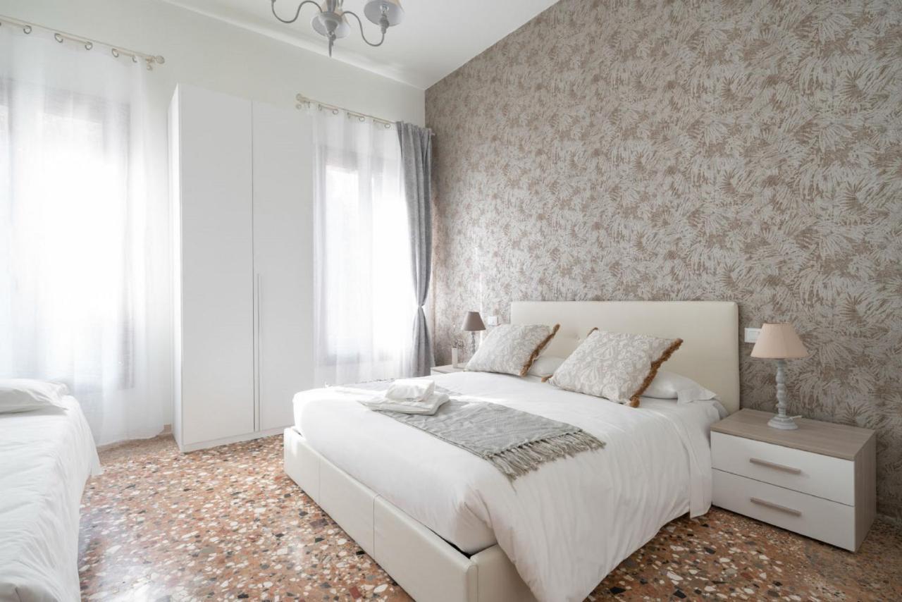 Accademia Charm Apartments By Wonderful Italy Venezia Esterno foto