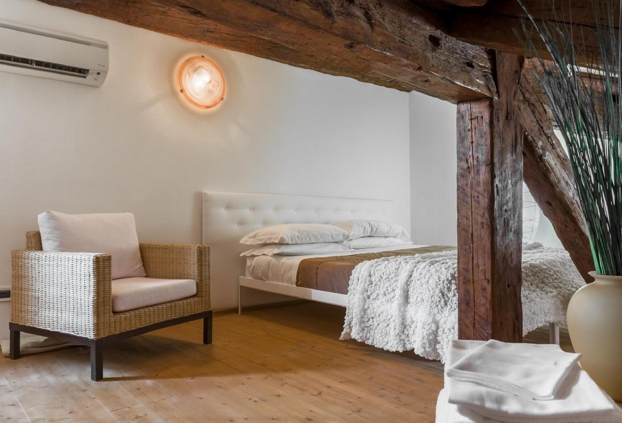 Accademia Charm Apartments By Wonderful Italy Venezia Esterno foto
